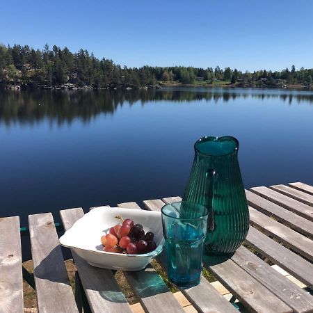Lyseren Waterfront Cabin Omberg 外观 照片