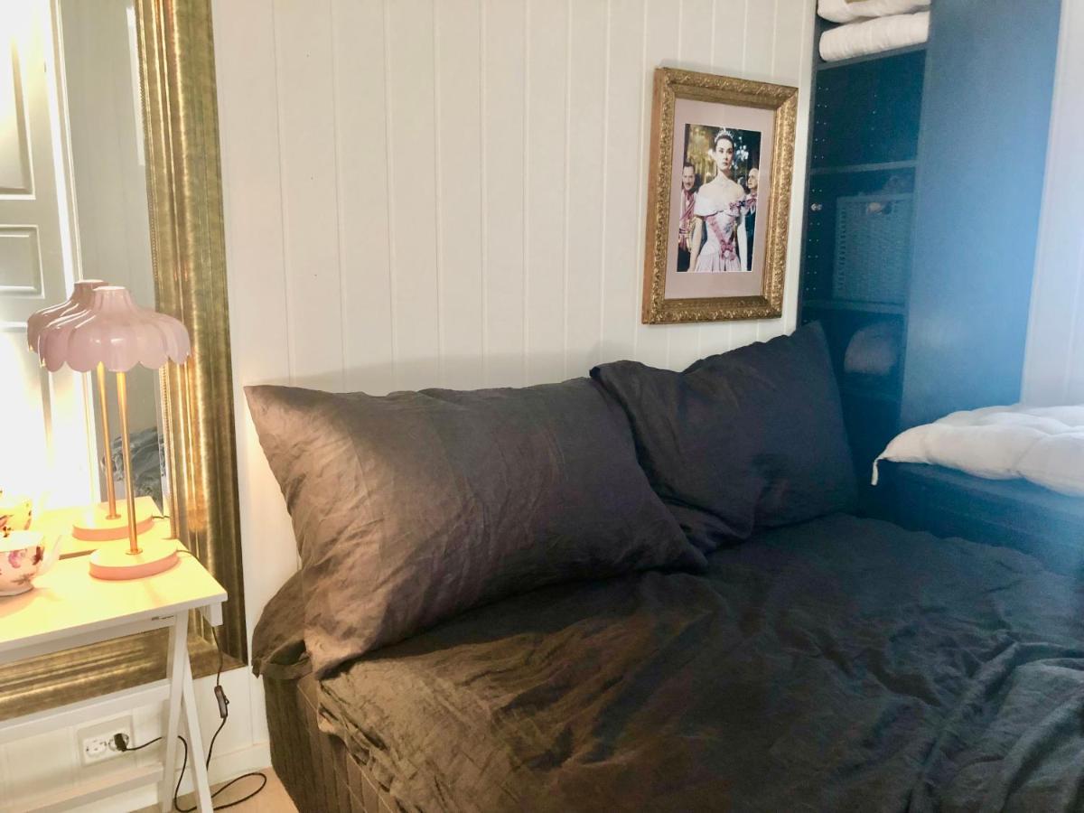 Lyseren Waterfront Cabin Omberg 外观 照片