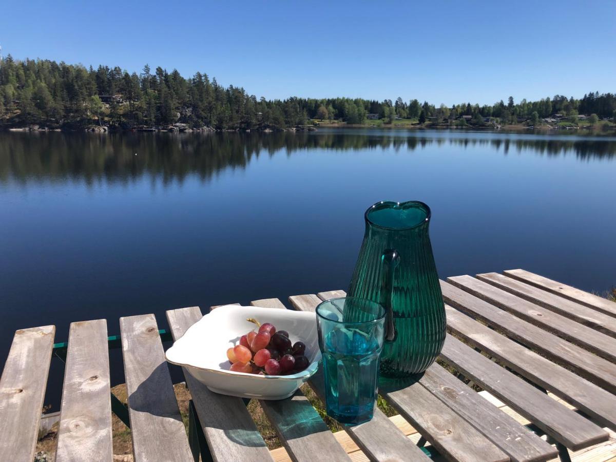 Lyseren Waterfront Cabin Omberg 外观 照片